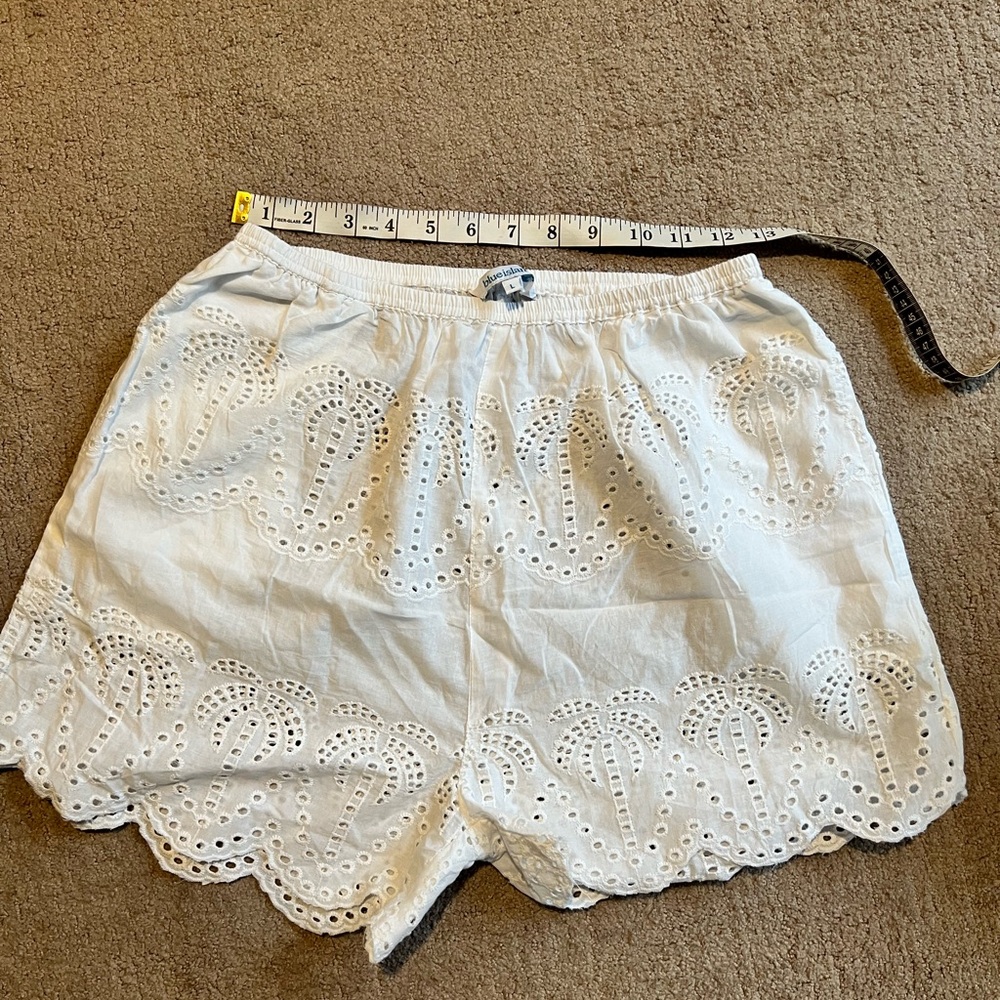 White Eyelet Lace Top and Shorts Set / Beach Coverup - Picture 15 of 15